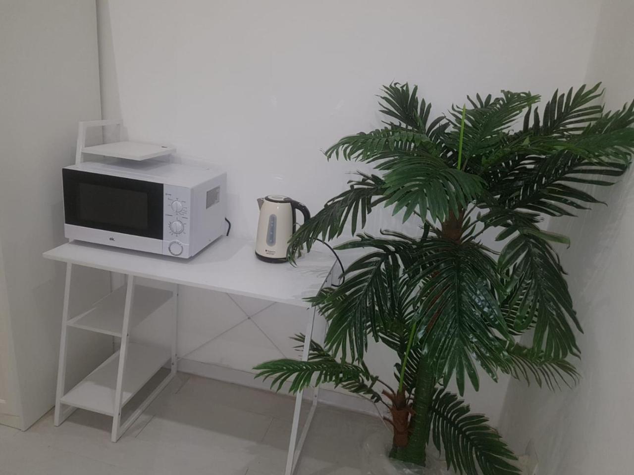 Bed Rho Stazione Acomodação com café da manhã Exterior foto